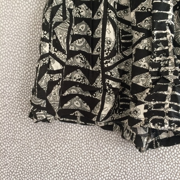 M Mossimo Elastic Waistband Bohemian Shorts NWT - Picture 3 of 7